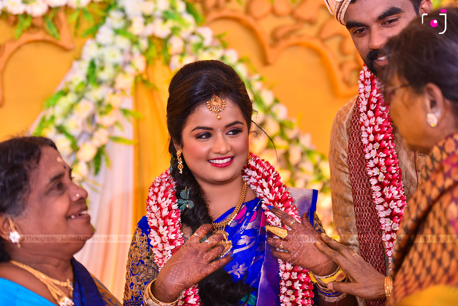 Candid Photographers In Madurai, Creative Wedding Photographers In Madurai, Professional Wedding Photographers In Madurai, Best Photographers In Madurai