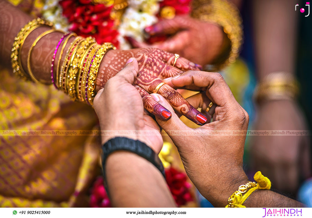 Candid Wedding Photography In Ambasamudram055