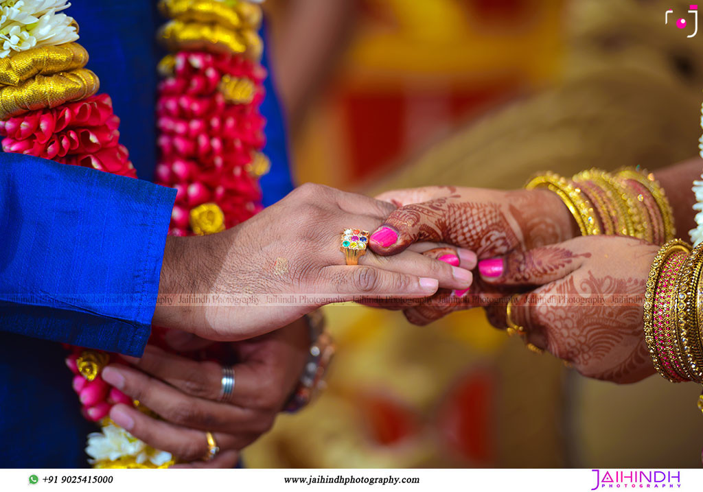 Best-Professional-Engagement-Photographers-in-Madurai_51