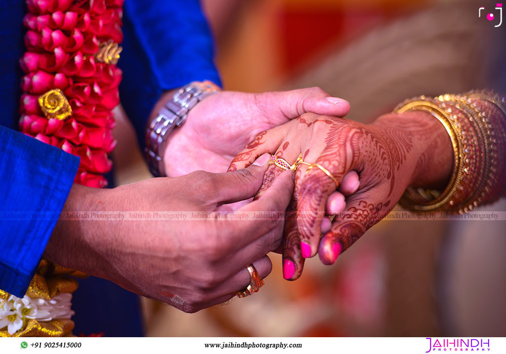 Best-Professional-Engagement-Photographers-in-Madurai_52