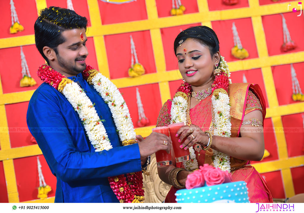 Best-Professional-Engagement-Photographers-in-Madurai_60